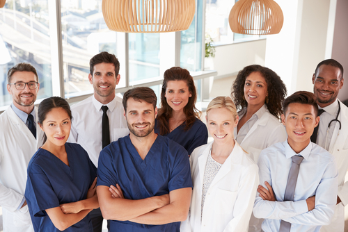Can I Work in a Hospital With a Healthcare Management Degree?